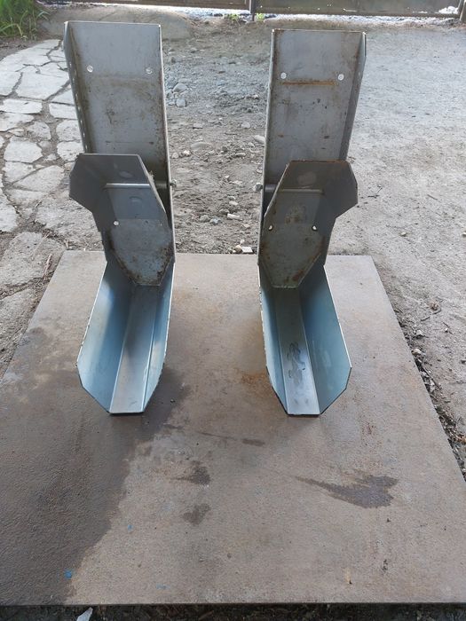 Suporti ,stand pentru motociclete si Minicooper din 2007.