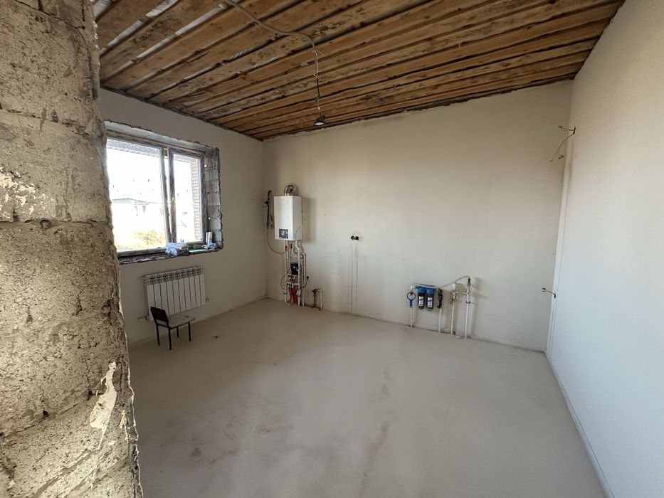 Продаётся дом 12×14 м! Стены: керамзитоблок + облицовочный кирпич.