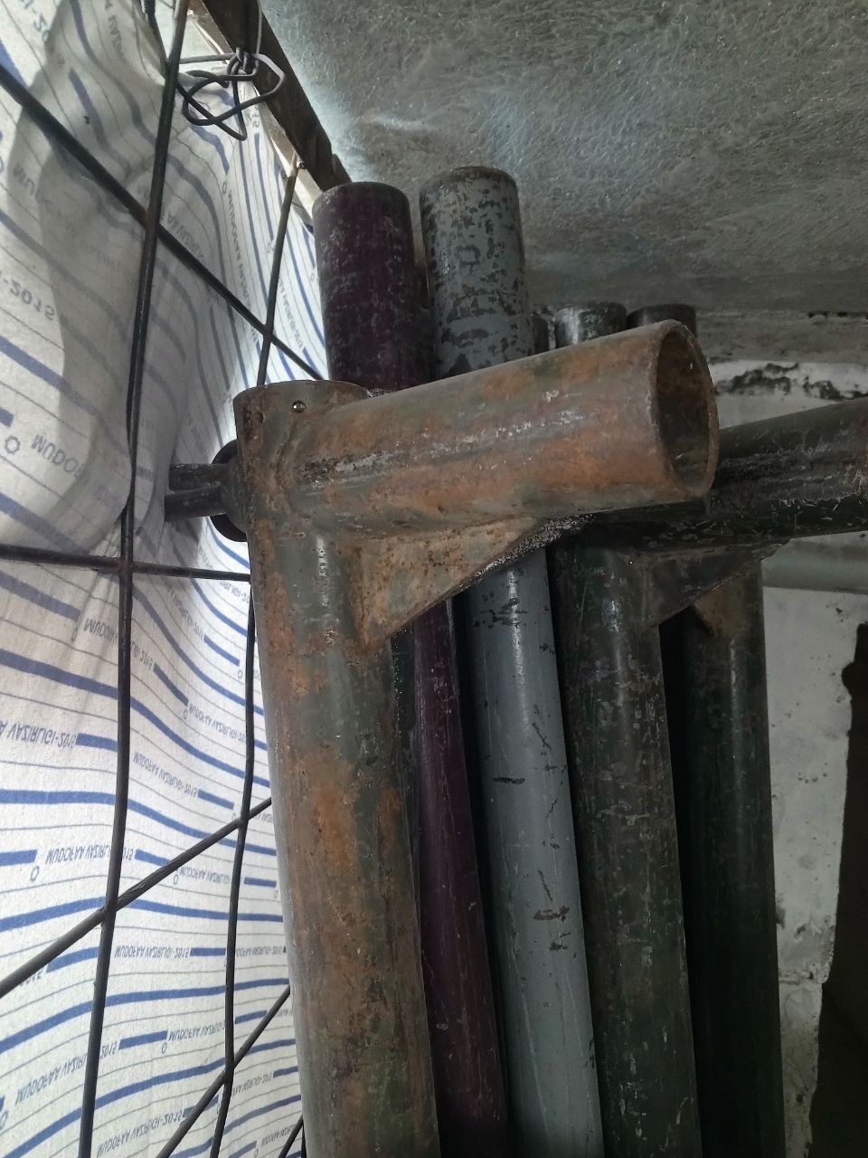 Uzunligi 63metr boyi 1.75 standart truba
