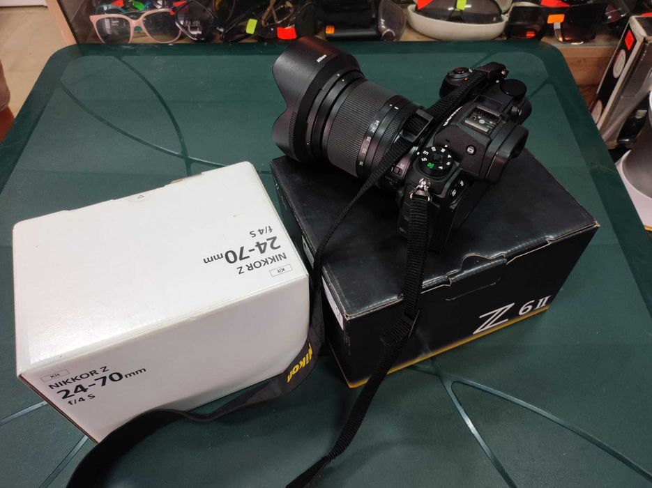 Фотоапарат Nikon Z6 II+Обектив Nikkor 24-70mm/f4S+светкавица GODOX V1n