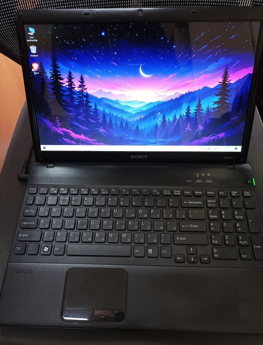Ноутбук Sony VAIO Core i3/Radeon HD 5650/SSD 120Gb в хорошем состоянии