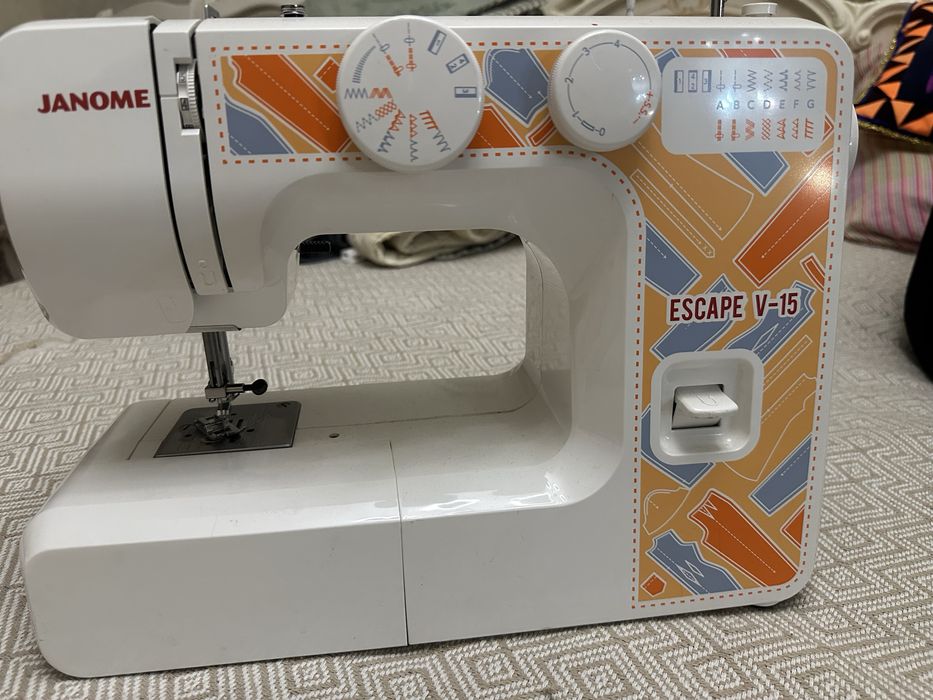 Швейная машина очень хорошем состоянии один хозяин