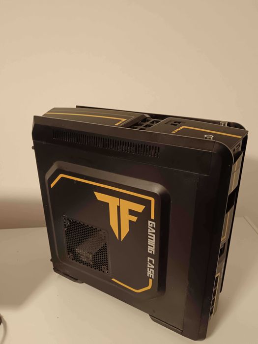 Calculator gaming (cu cateva defecte) + monitor