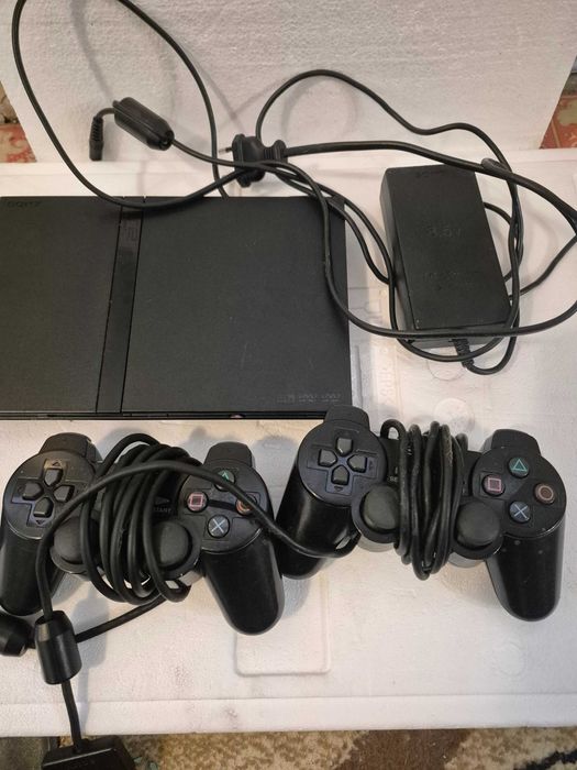 Sony Playstation 2  PS2  cu 2 manete/joystick