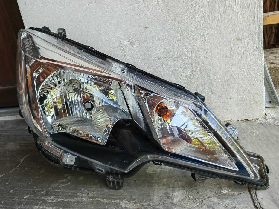 Фар Mitsubishi Space star десен Оригинален