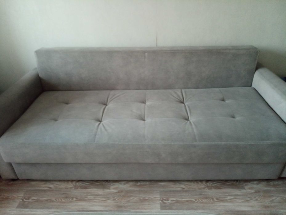 Продам диван в гостиную