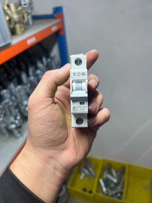 Предохранитель реле с 10 Г.Ш.