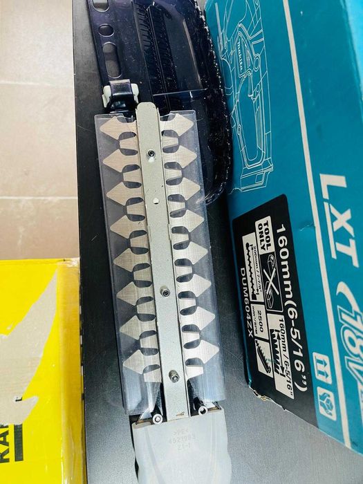 Foarfecă tuns iarba Makita DUM604ZX (18 V, fără baterie și încărcător)