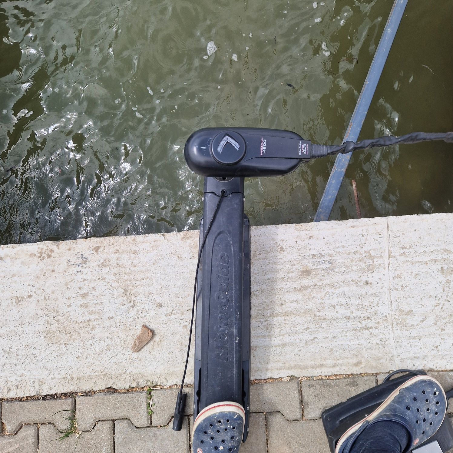 Barca aluminiu cu motor