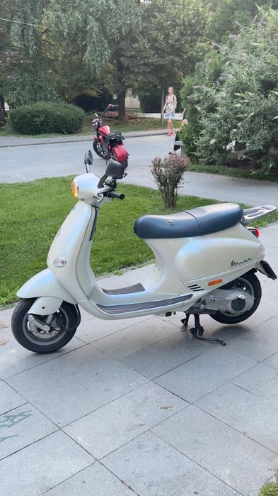 Piaggio Vespa et4 150cc