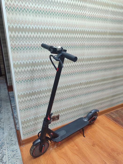 Электросамокат в очень хорошем состоянии