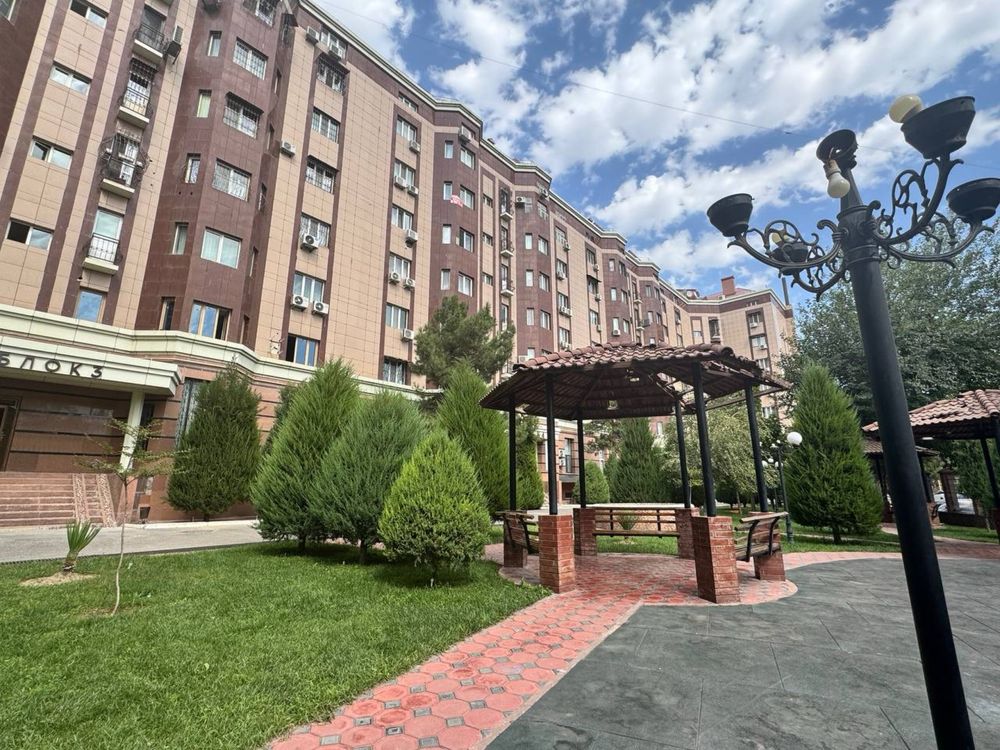 : Алайский рынок   Новостройка от Golden House