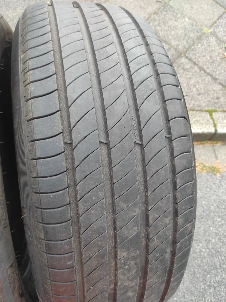 235/55/19 Michelin