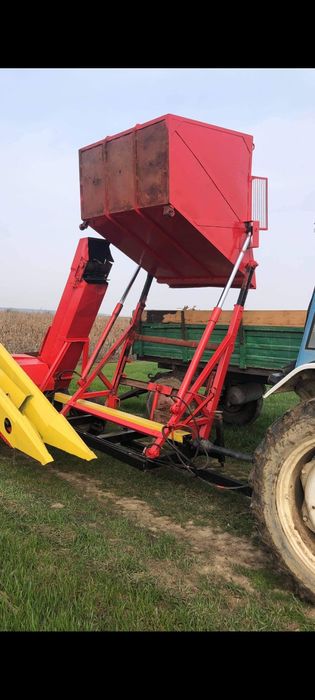 Combina  porumb pe un Rand model Sip tornado 40