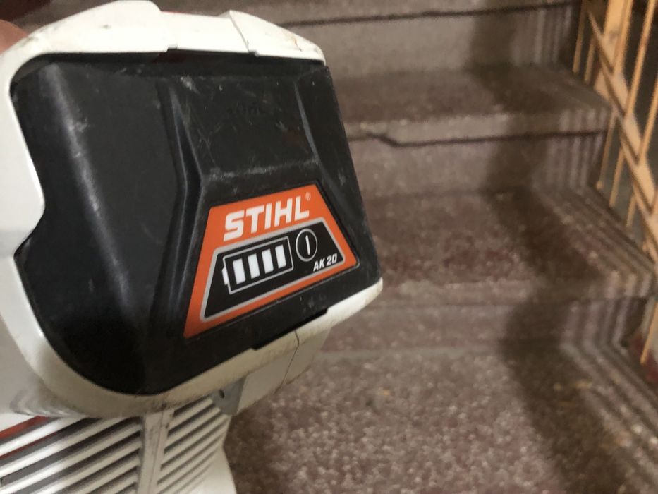 Suflanta pe acumulator Stihl BGA 57