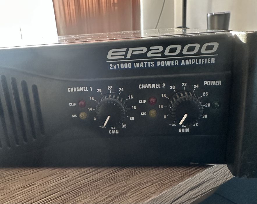 Bass 650 w rms Eminence ,putere Behringer Ep2000