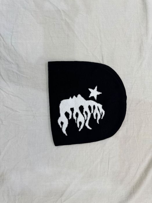 Шапка хеллстар на зиму