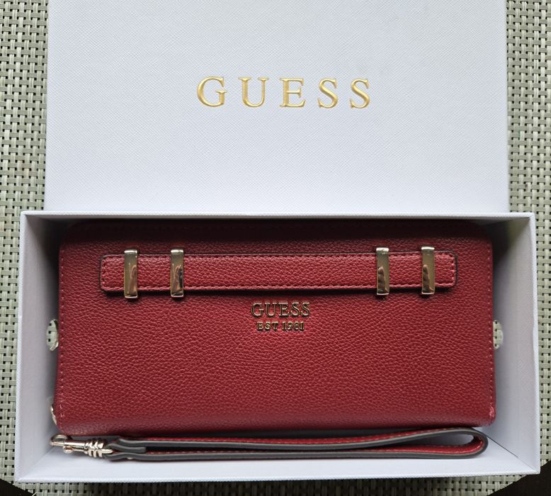 Оригинално Портмоне Guess
