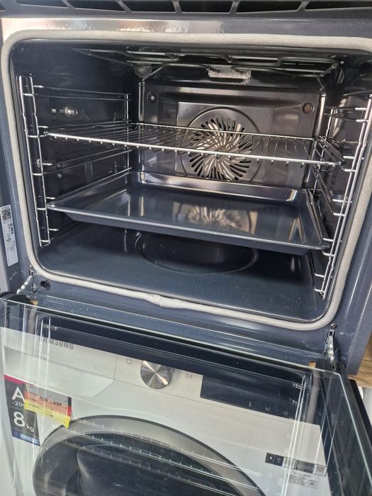 Фурна за вграждане с пара AEG Чисто нова