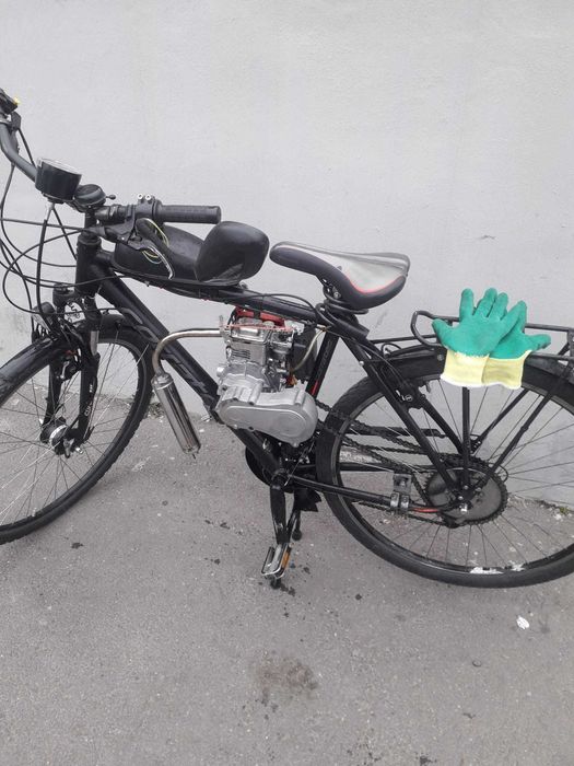 bicicleta cu motor 4 timpi