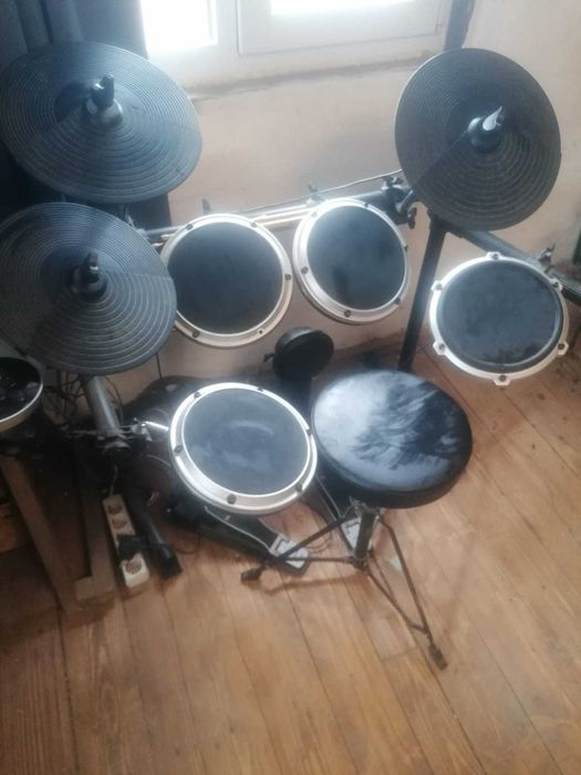 Set tobe electronice Behringer XD80USB