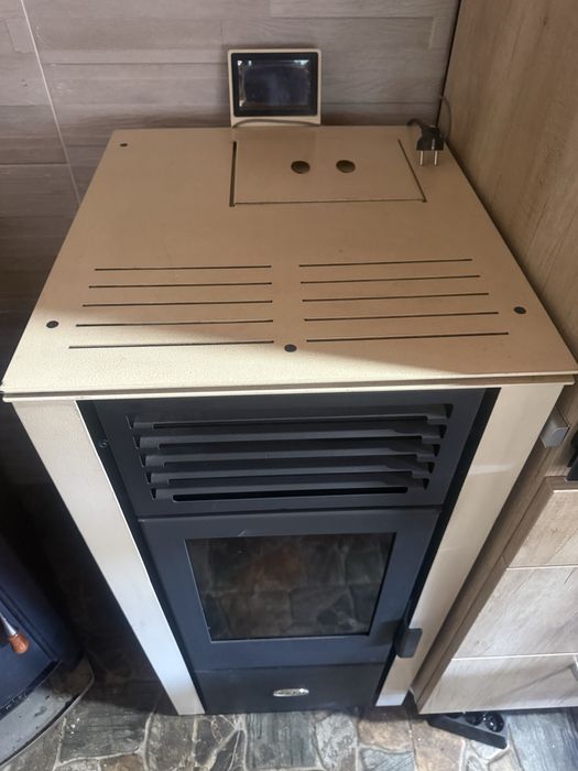 Чисто нова Палетна камина