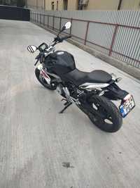 Vând motocicleta BMW g310r