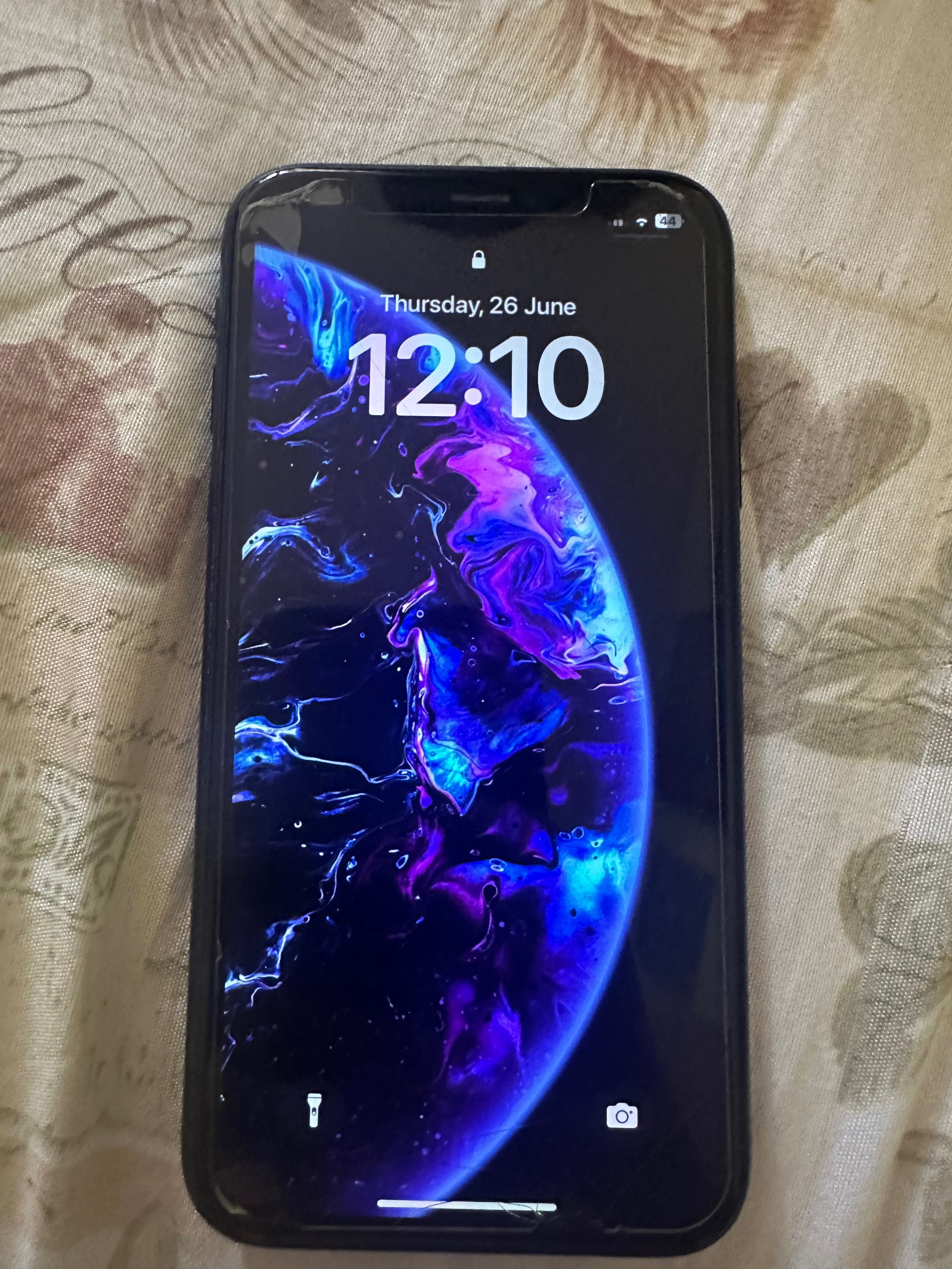 iPhone XR 64 gb 78%Батерия