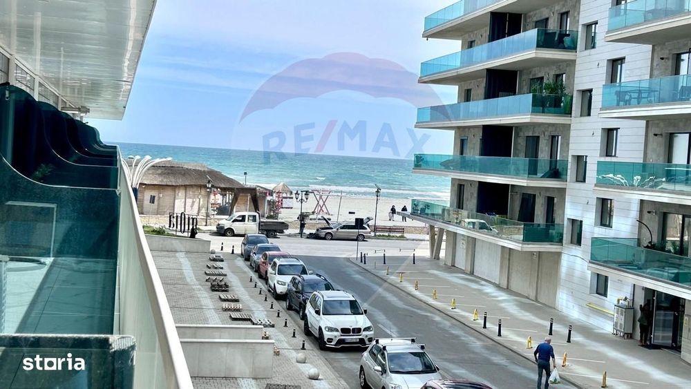 Apartament de vanzare  in prima linie la mare MAMAIA  -White Titanic