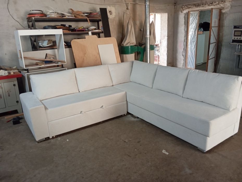 Mebellarni qayta ta'mirlash xizmati.