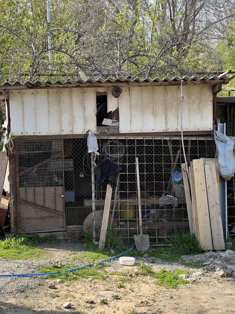 Продам Вольер для собак или для не нужных вещей