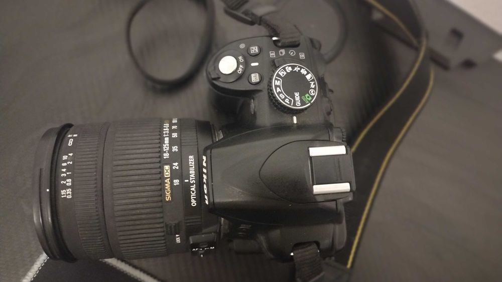 Фотоапарат Nikon D3100