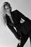 Налично ново сако Zara