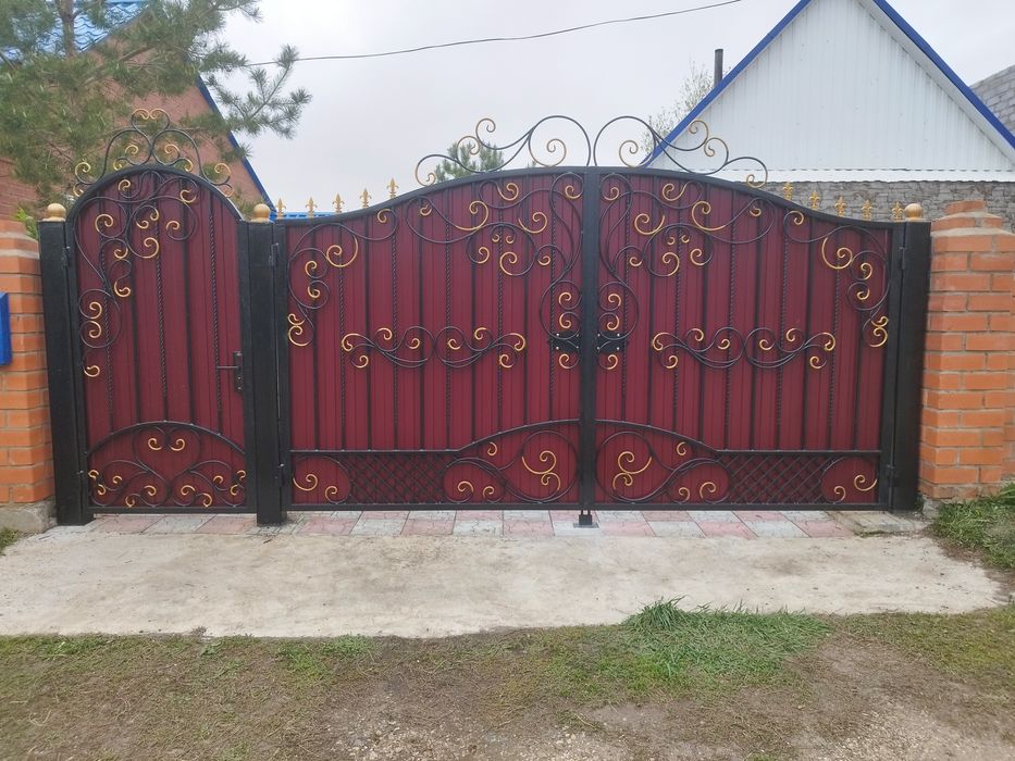 Заборы , ворота, мангал,беседки ,качели