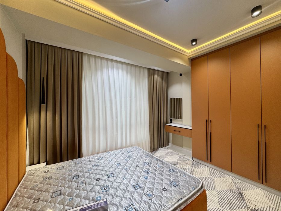 4х комнатная квартира, на 3 этаже. Вокзал.