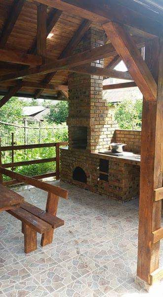 Barbecue gradina caramida