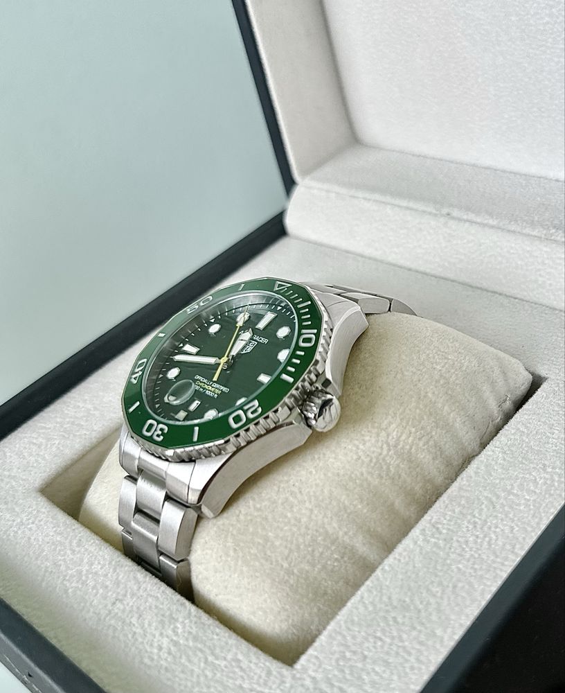 Продавам мъжки часовник aquaracer 42mm