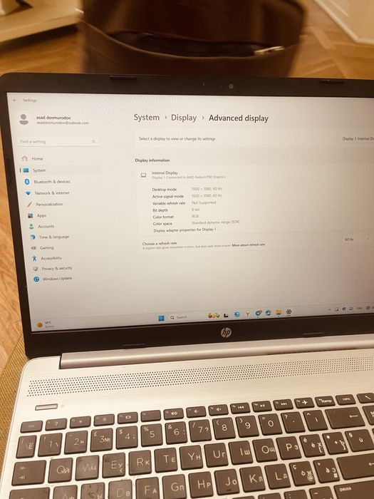 Hp noutbook srochna sotiladi