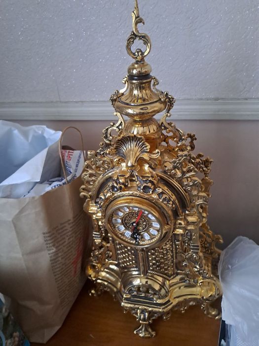 Часы из сирии. Цена 3500$