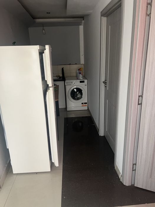 Inchirez camere la curte