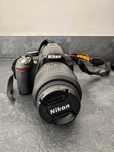 Aparat foto Nikon,obiectiv,blit,geanta