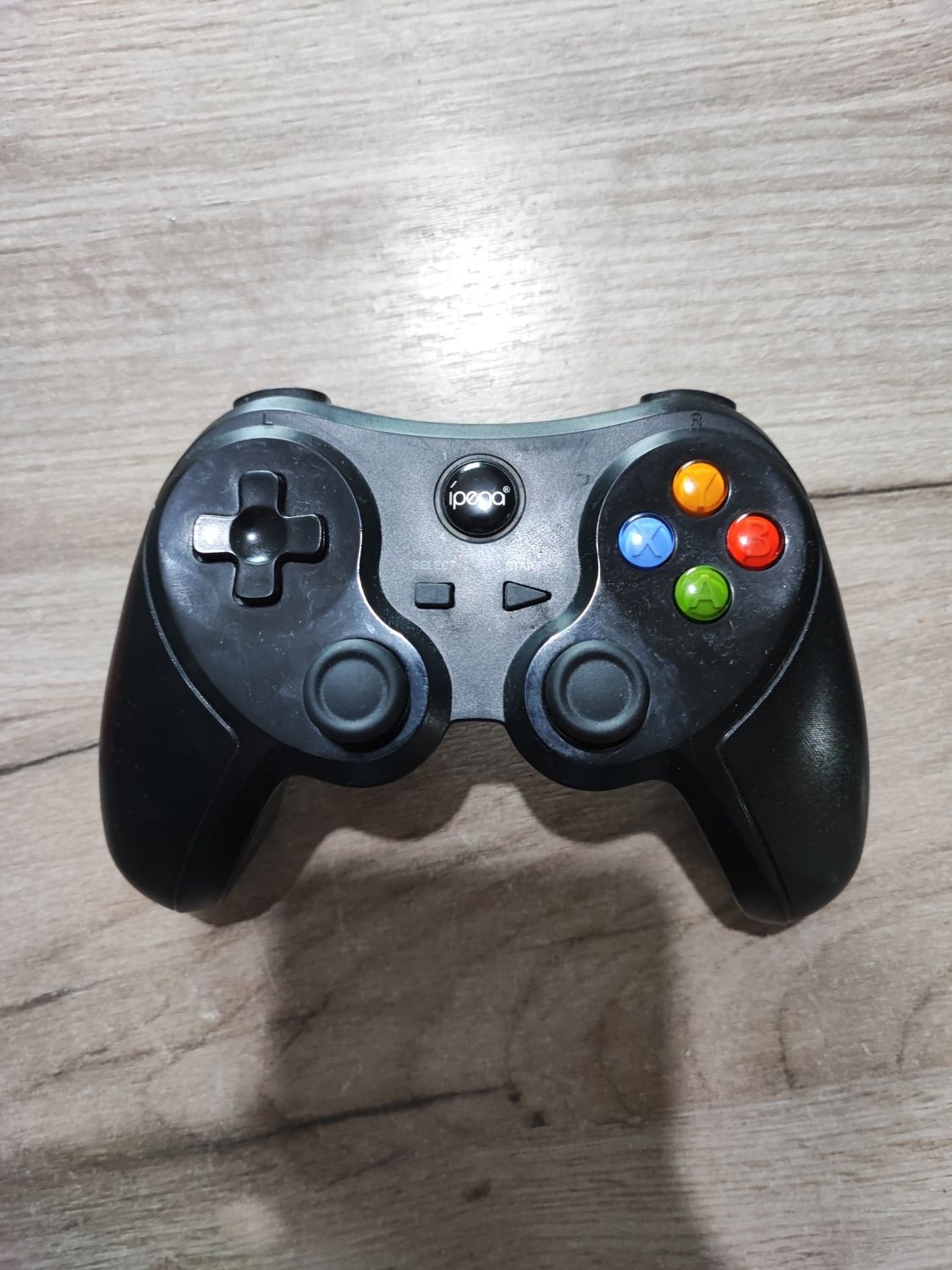 Gamepad със Bluetooth