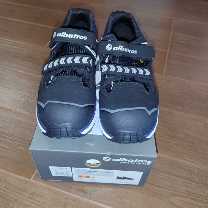 Albatros работни обувки с метално бомбе 1 бр. летни 1 бр зимни