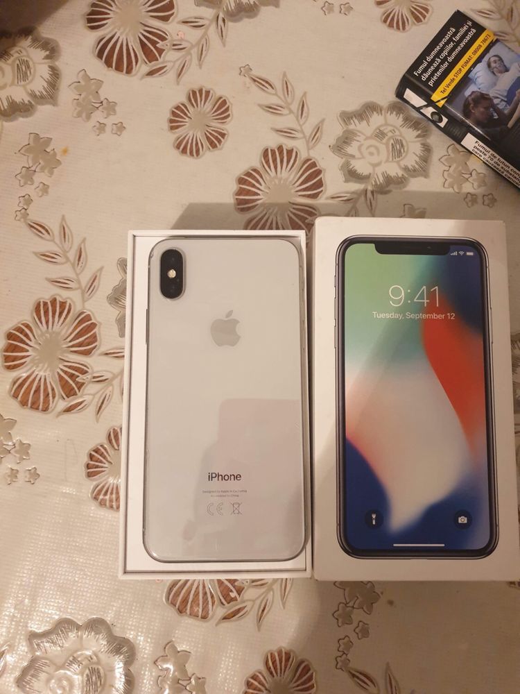 Vand iphonx. Funcționeaza perfect acept si schinb