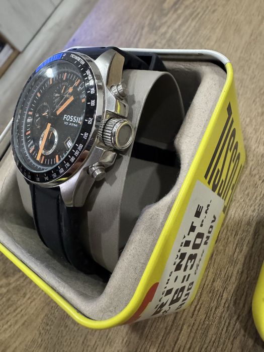 Часовник Fossil.