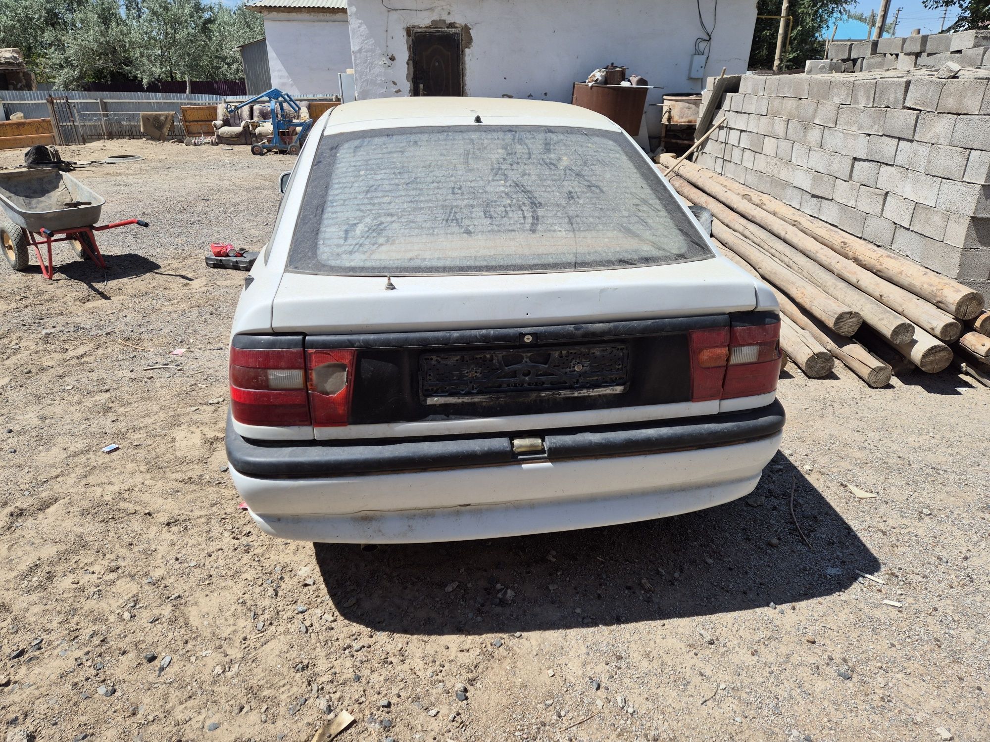 Opel Vectra A (1.8)