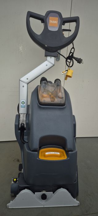 Masina curatat mocheta Taski Procarpet 45
