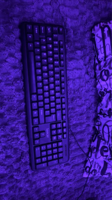 Продавам клавиатура Spacer black
