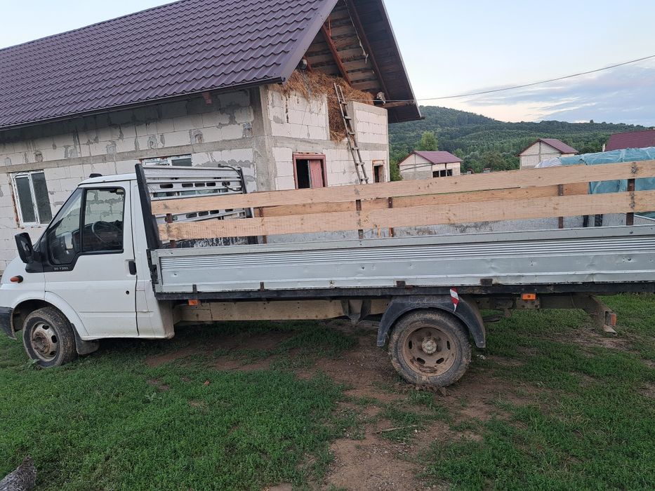Vând Ford transit 2.4