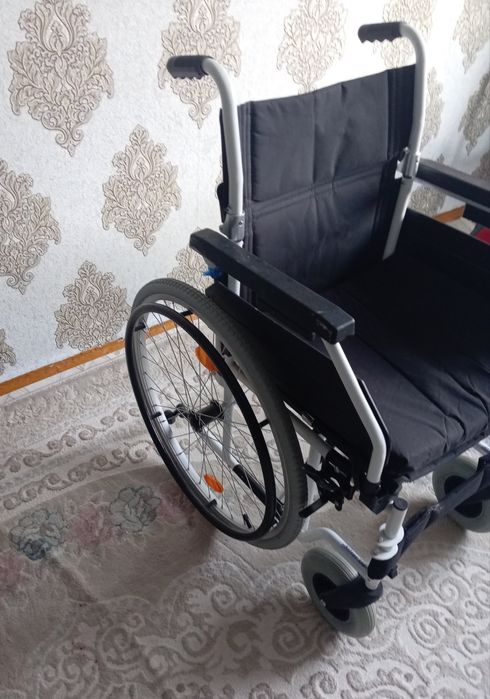 Инвалидная коляска